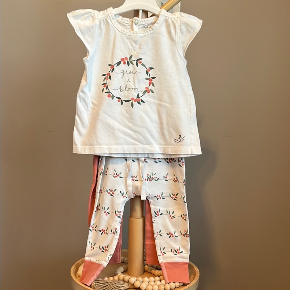 ⭐️⭐️PICK 5 for $20 Sapling Baby Girl Top and (2) Pants 12-18M